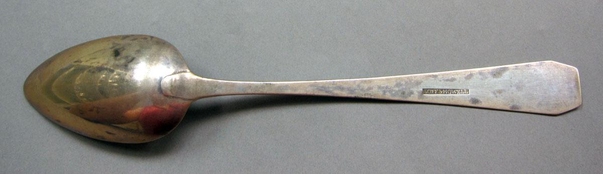 1962.0240.1434 Silver spoon underside