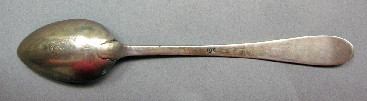 1962.0240.1437 Silver spoon underside