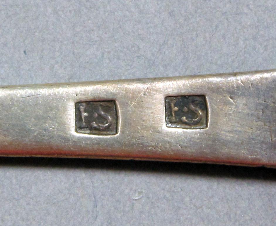 1962.0240.1442.001 Silver spoon mark