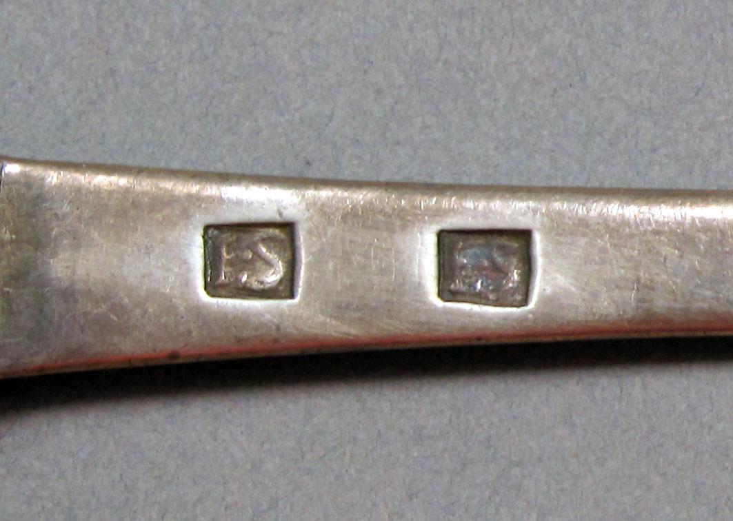 1962.0240.1442.002 Silver spoon mark