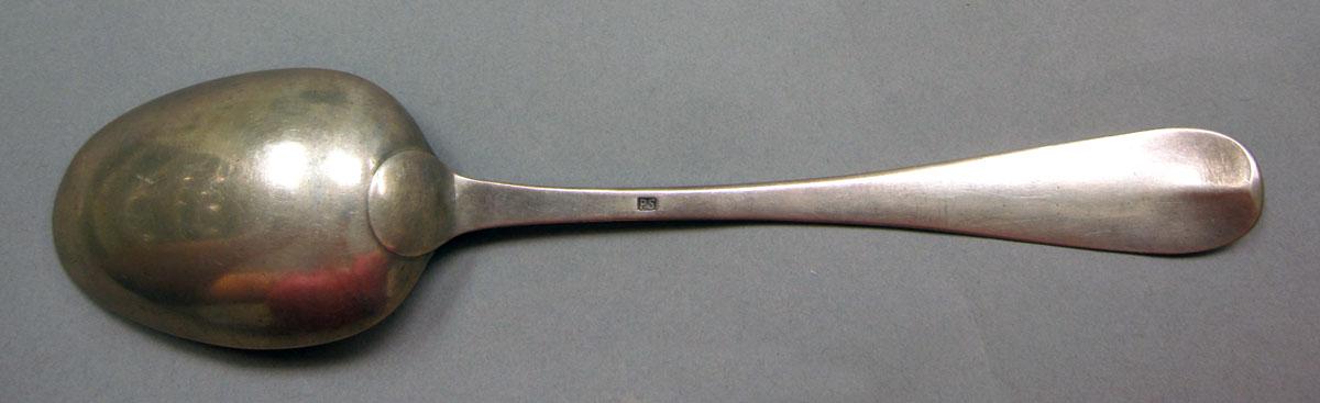 1962.0240.1444 Silver spoon underside