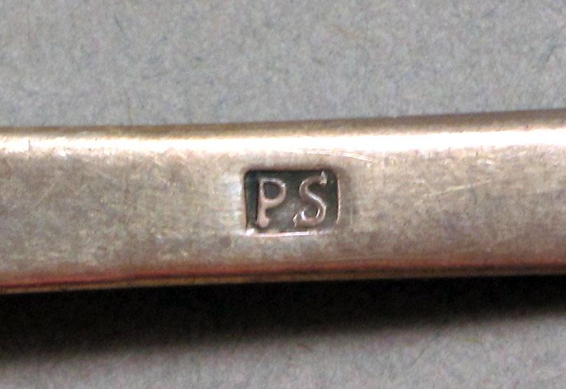 1962.0240.1444 Silver spoon mark