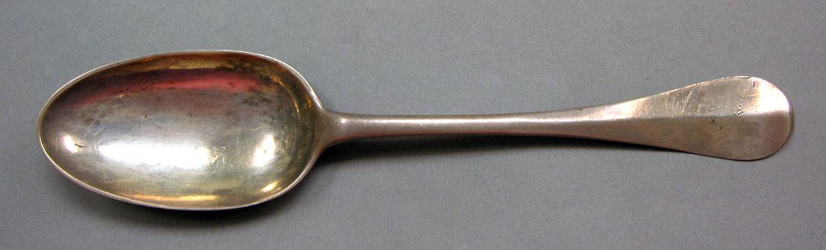 1962.0240.1445 Silver spoon upper surface