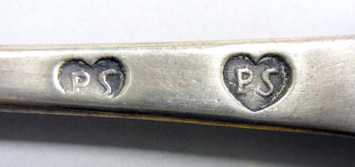 1962.0240.1446 Silver spoon mark