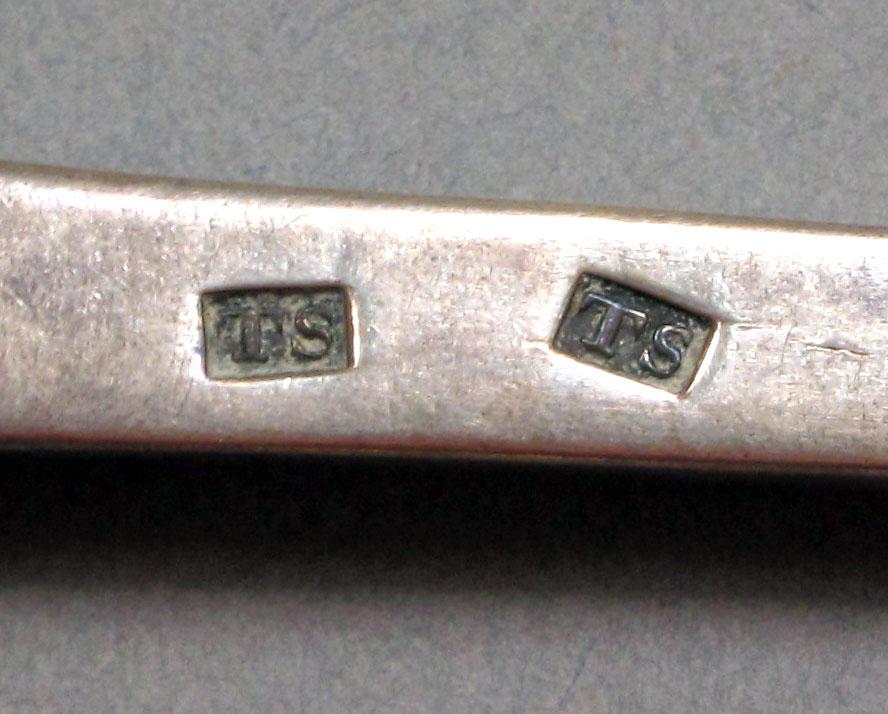 1962.0240.1452 Silver spoon mark