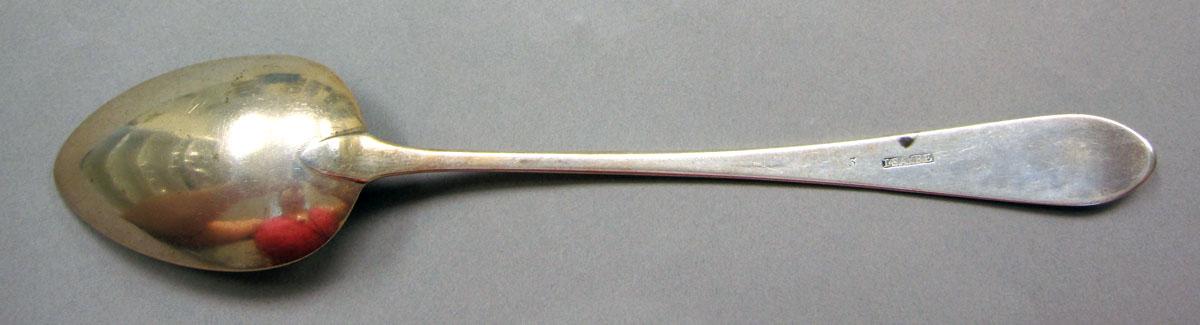 1962.0240.1463 Silver spoon underside