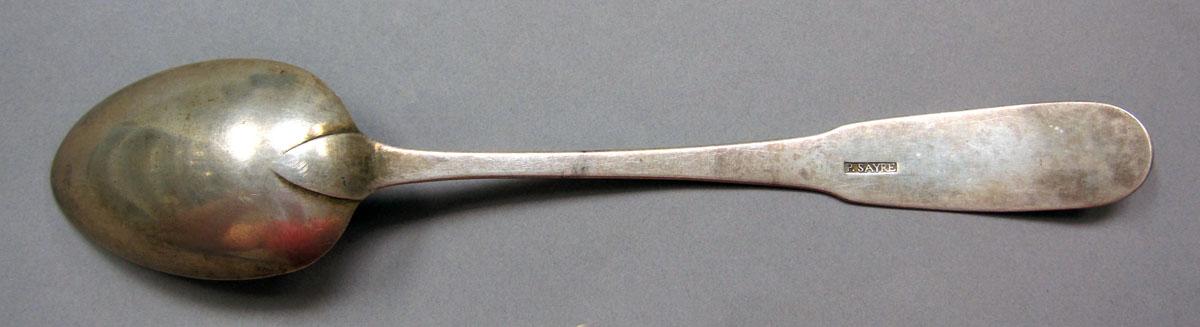 1962.0240.1466 Silver spoon underside
