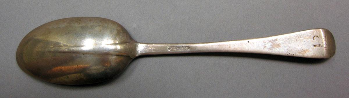 1962.0240.1471 Silver spoon underside