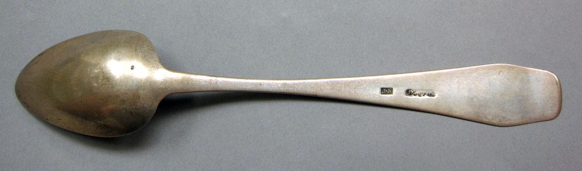 1962.0240.1475 Silver spoon underside
