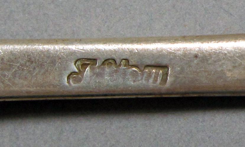 1962.0240.1480 Silver spoon mark
