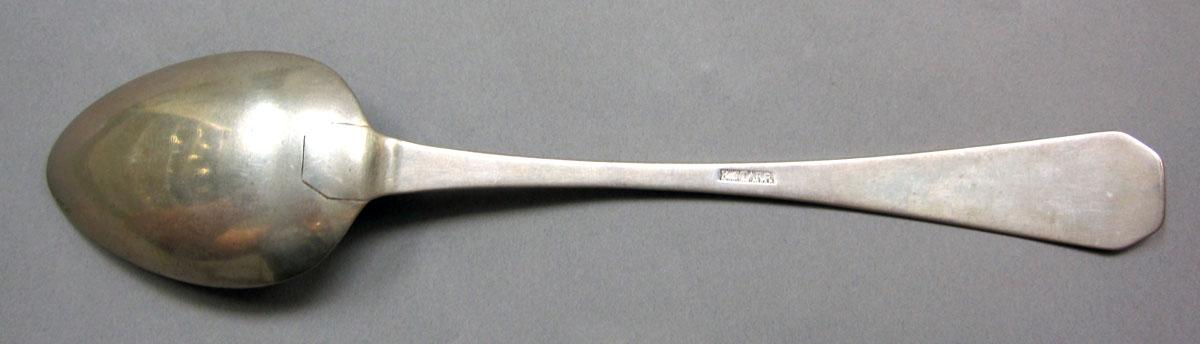 1962.0240.1484 Silver spoon underside