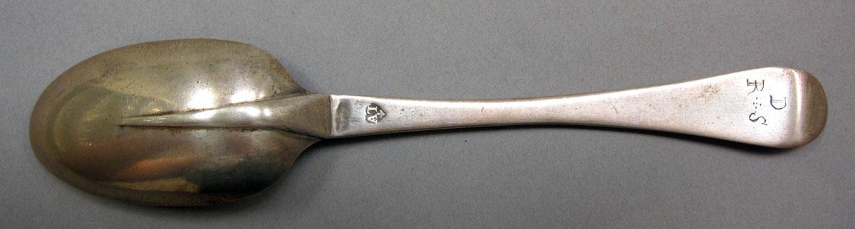 1962.0240.1489 Silver spoon underside
