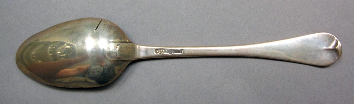 1962.0240.1507 Silver spoon underside