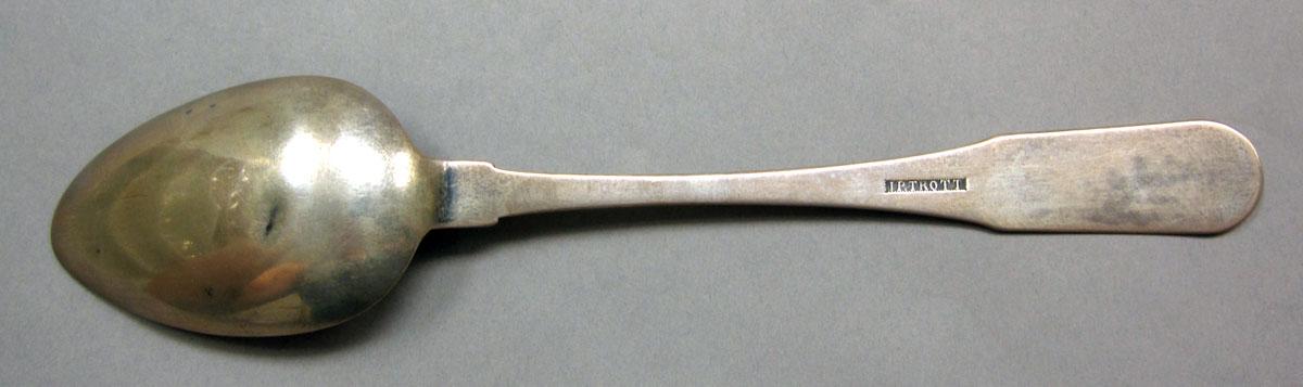 1962.0240.1517 Silver spoon underside