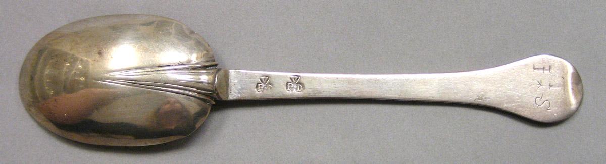 1962.0240.1534 Silver Spoon underside