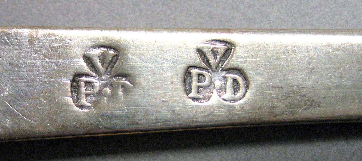 1962.0240.1534 Silver Spoon mark