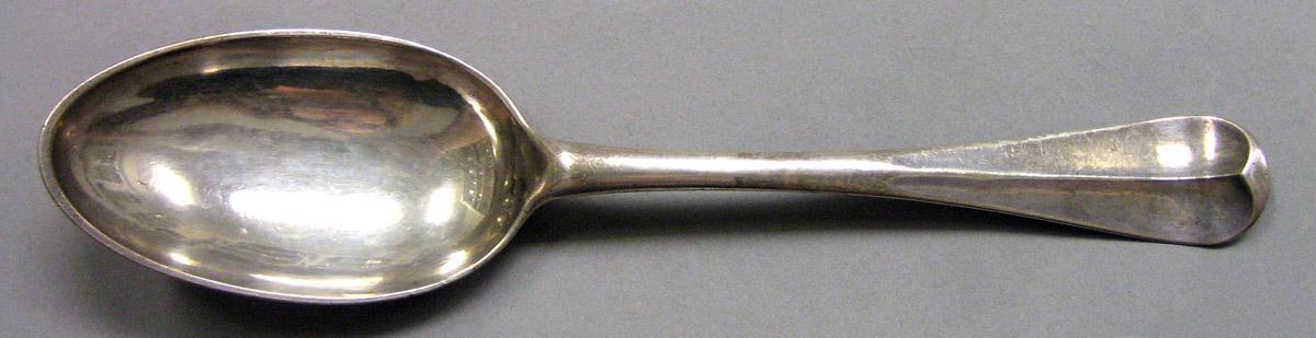 1962.0240.1536 Silver Spoon upper surface