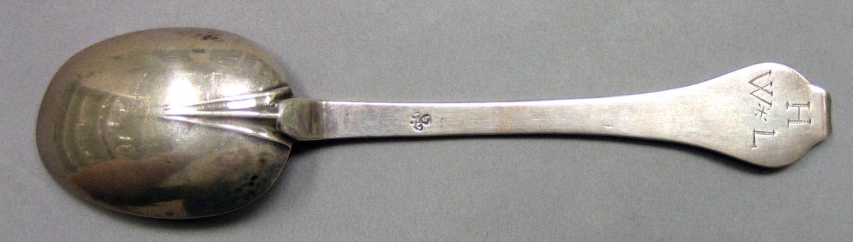 1962.0240.1541 Silver Spoon underside