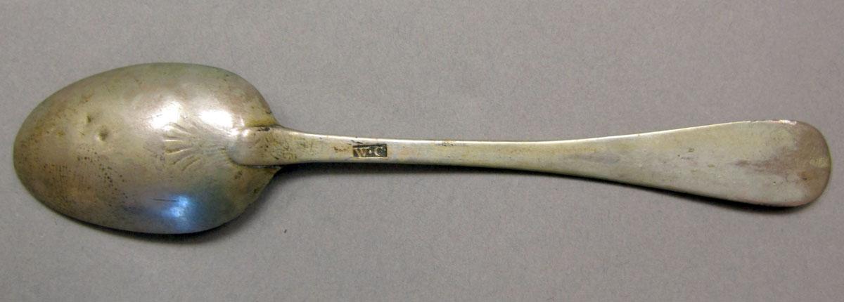 1962.0240.154 teaspoon underside