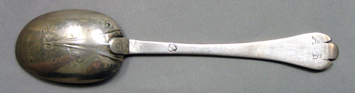 1962.0240.1552 Silver Spoon underside
