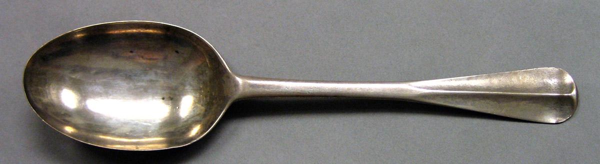 1962.0240.1555 Silver Spoon upper surface