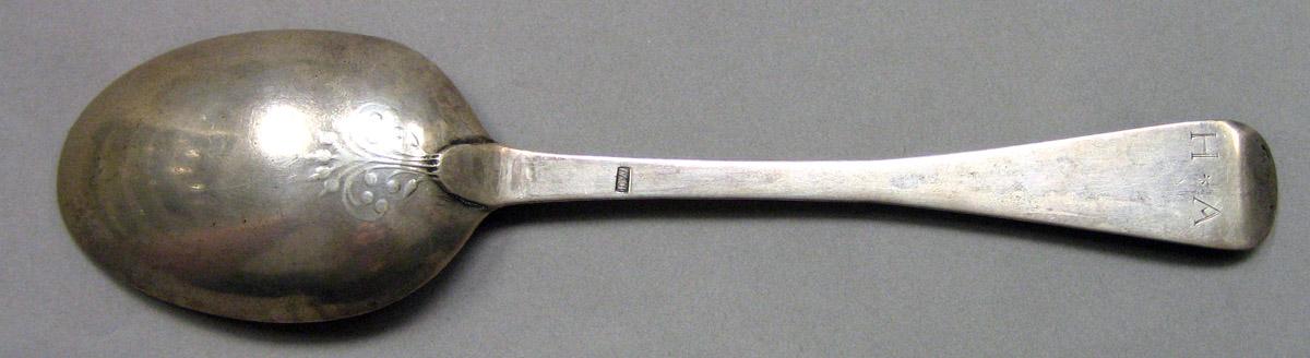 1962.0240.1555 Silver Spoon underside