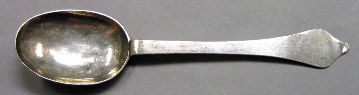 1962.0240.1557 Silver Spoon upper surface