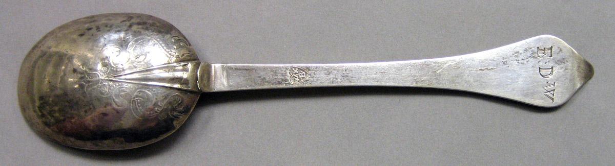 1962.0240.1557 Silver Spoon underside