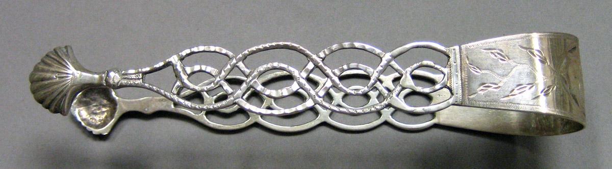 1962.0240.1617 Silver Tongs view 2