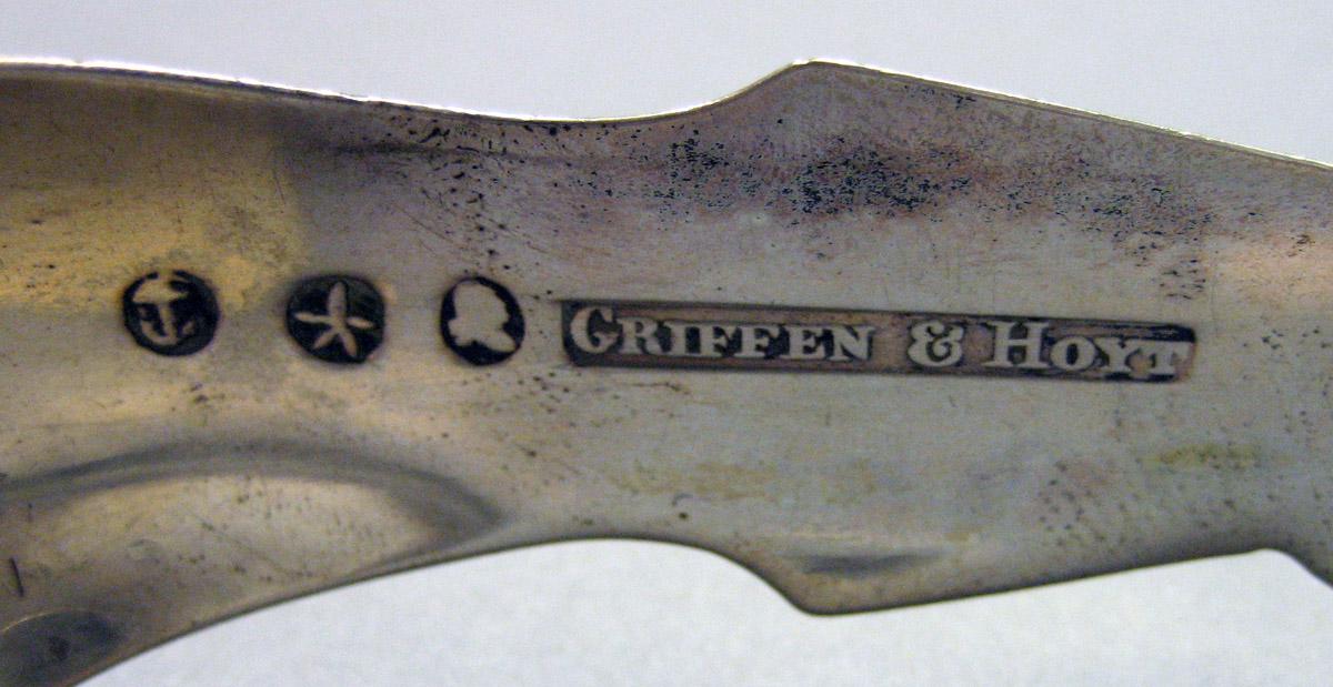 1962.0240.1618 Silver Tongs mark 1