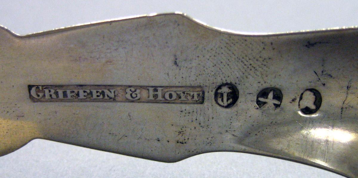 1962.0240.1618 Silver Tongs mark 2
