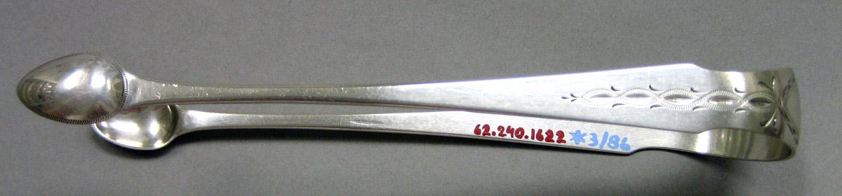 1962.0240.1622 Silver Tongs view 2