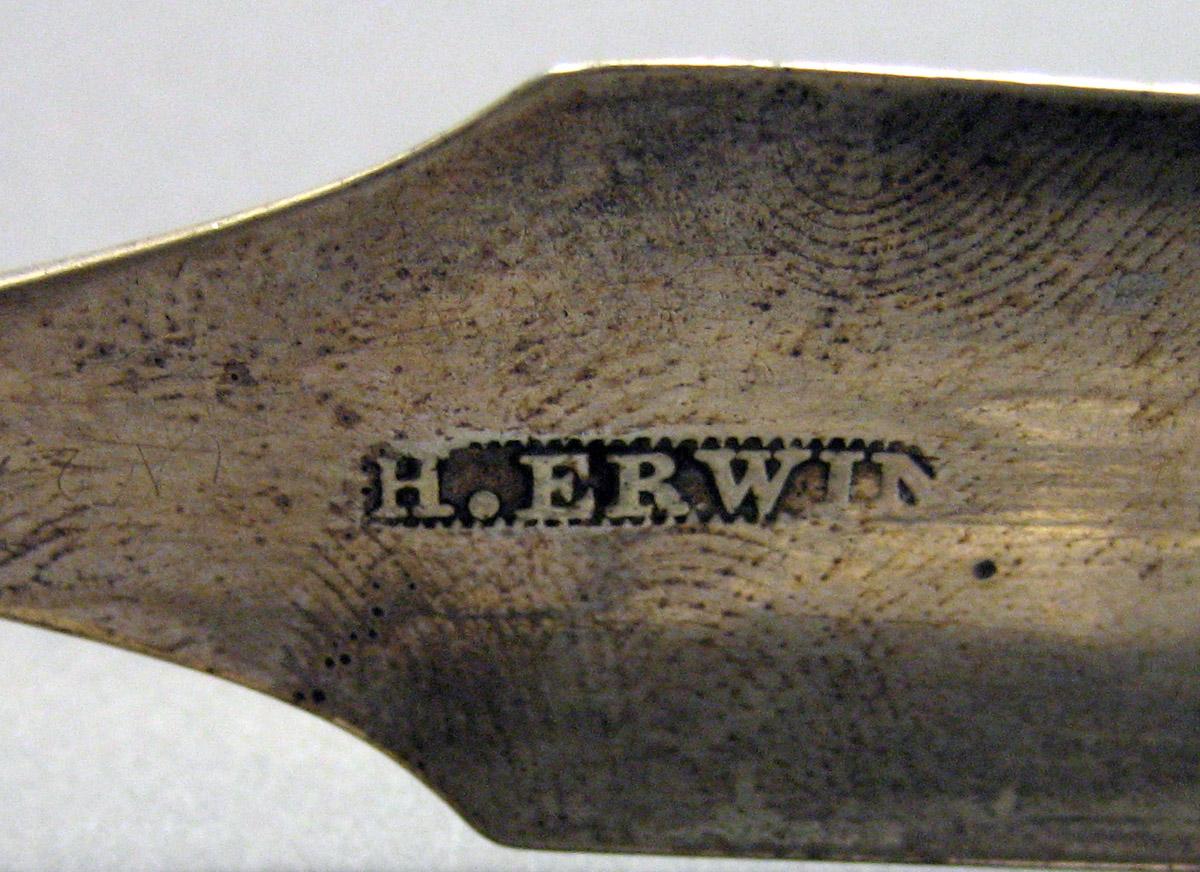 1962.0240.1625 Silver Tongs mark 1