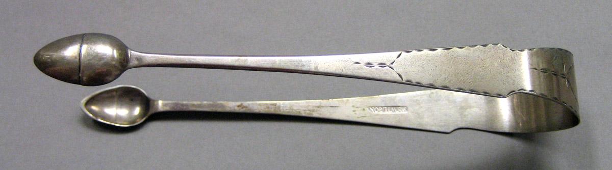 1962.0240.1636 Silver Tongs view 2