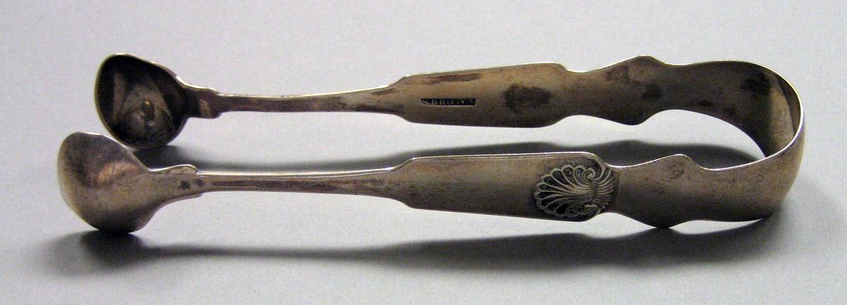 1962.0240.1638 Silver Tongs view 2