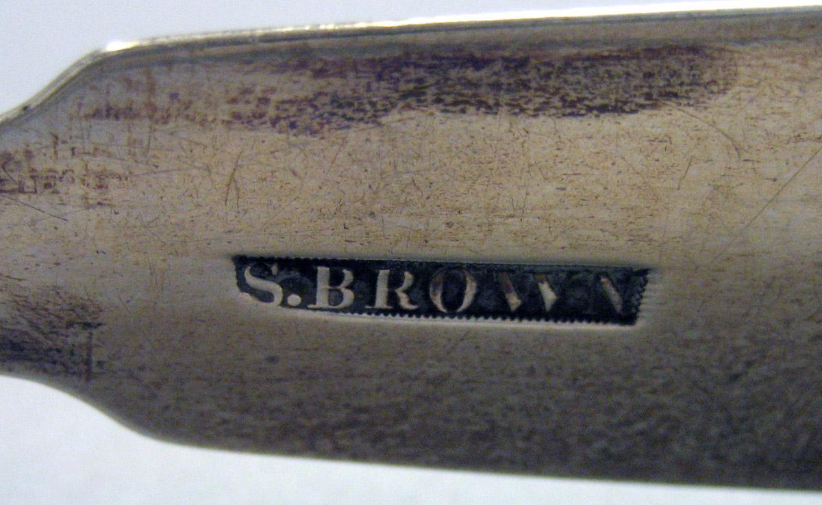1962.0240.1638 Silver Tongs mark 1