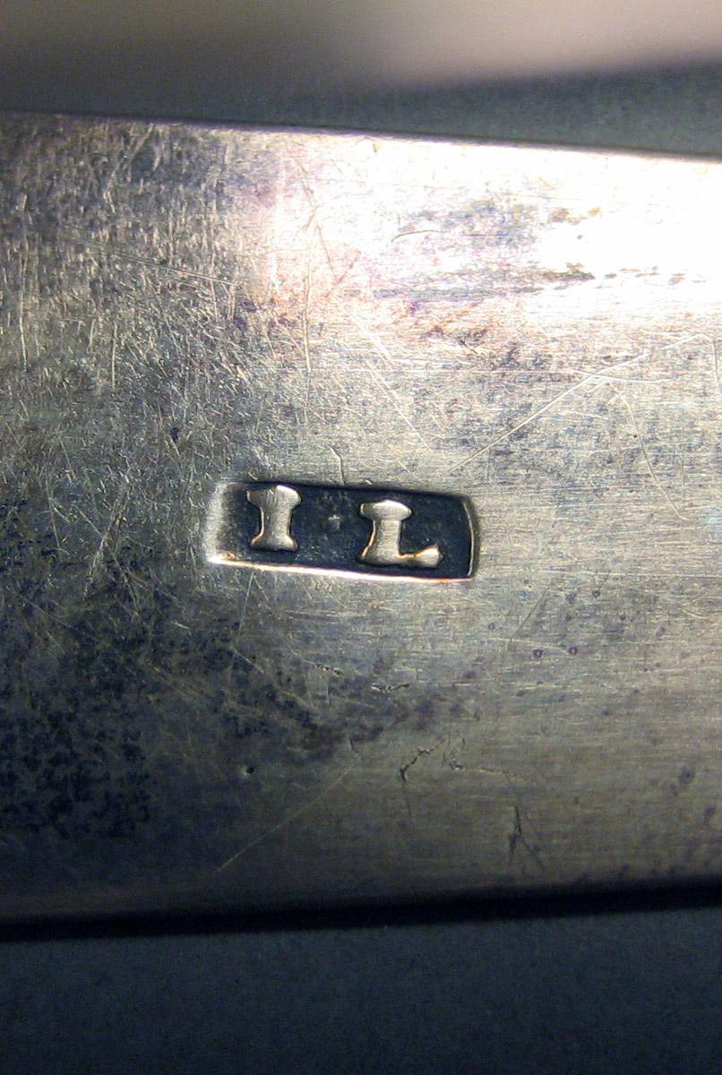 1962.0240.1649 Silver Tongs mark 1