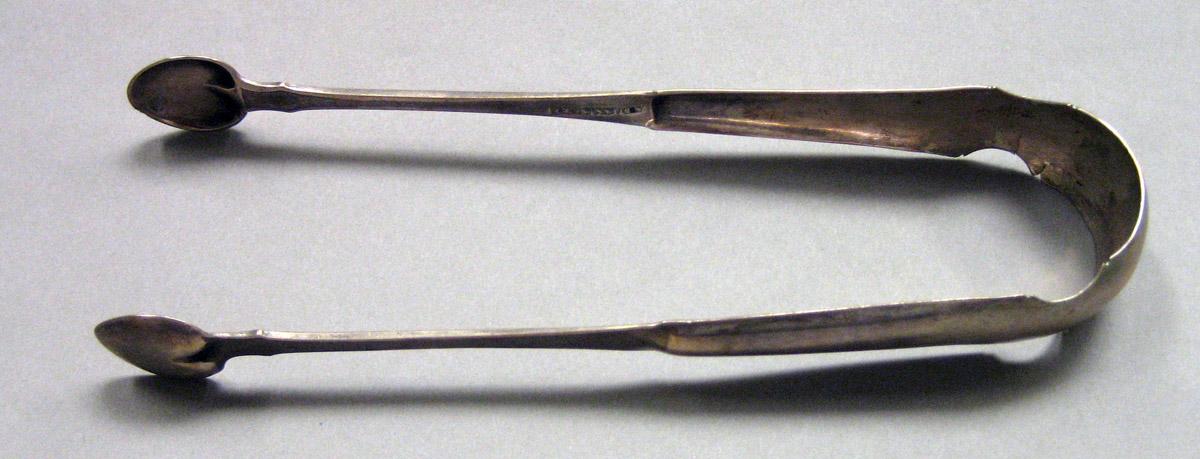 1962.0240.1650 Silver Tongs view 1
