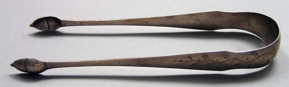 1962.0240.1651 Silver Tongs view 2