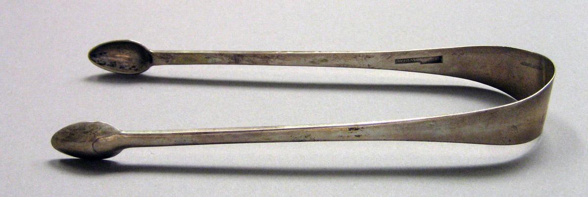 1962.0240.1652 Silver Tongs view 2