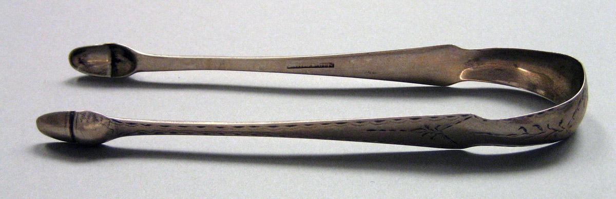 1962.0240.1653 Silver Tongs view 2