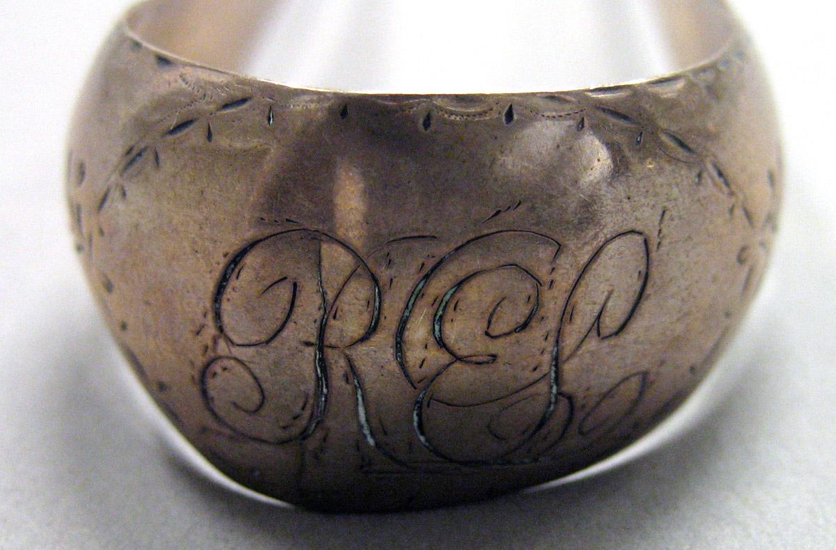 1962.0240.1653 Silver Tongs engraving
