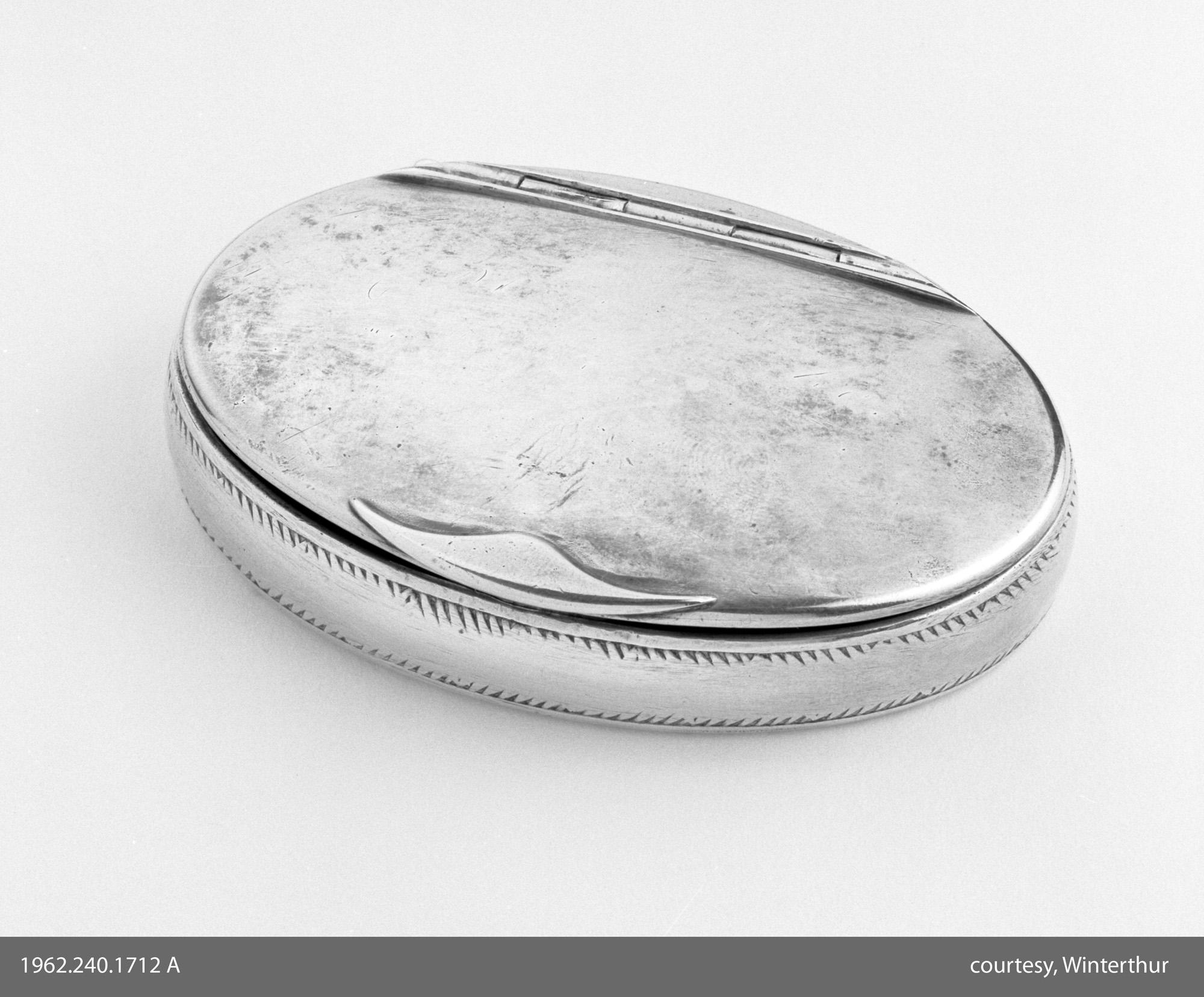 1962.0240.1712 Box, Snuff Box