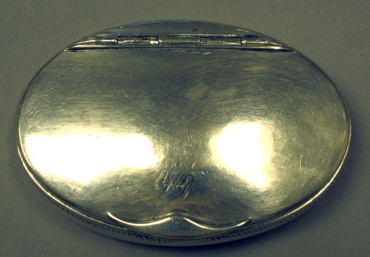1962.0240.1712 Silver Box upper surface