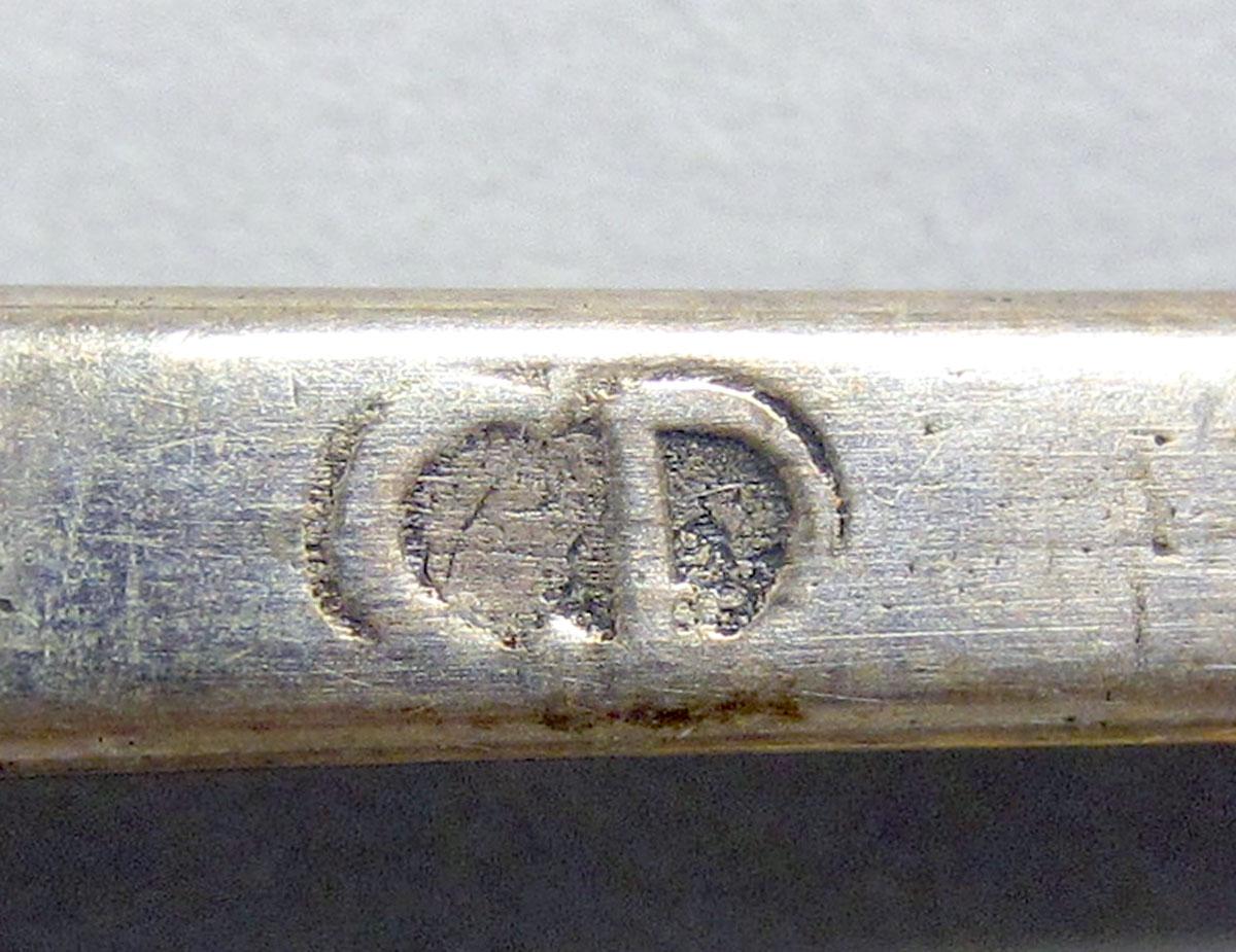 1962.0240.173 teaspoon mark
