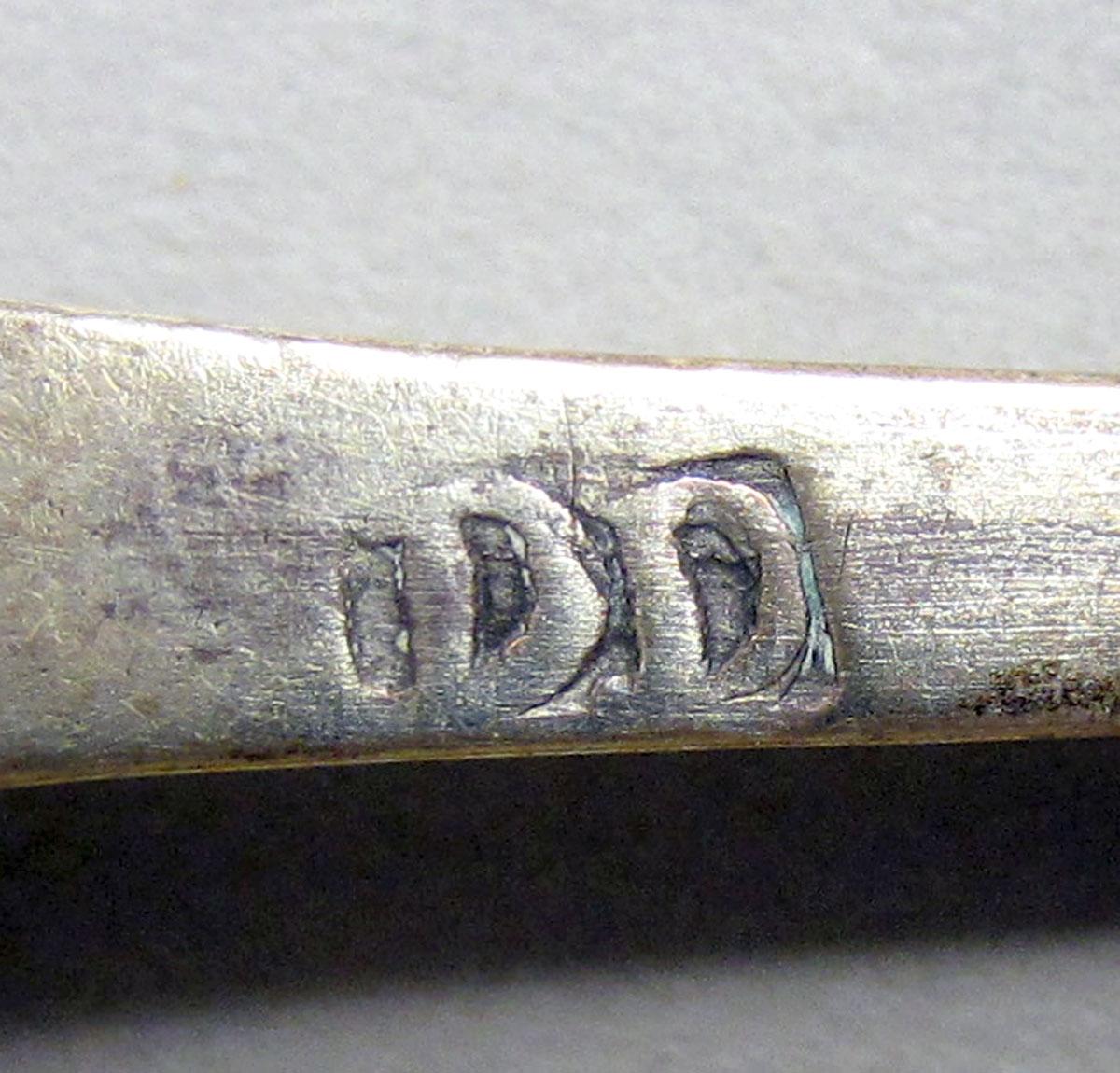 1962.0240.177 teaspoon mark