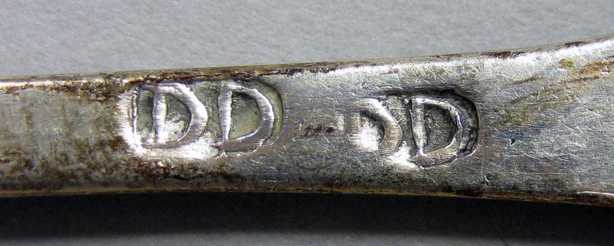 1962.0240.179 teaspoon marks