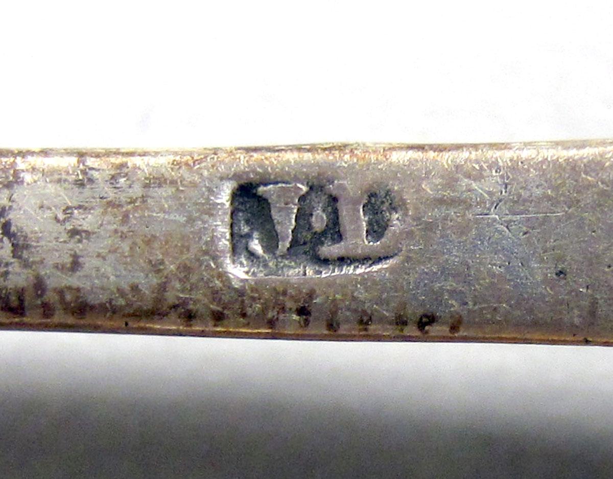 1962.0240.186 teaspoon mark