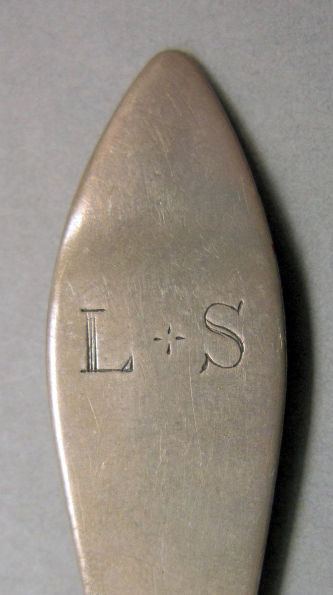 1962.0240.189 teaspoon engraving