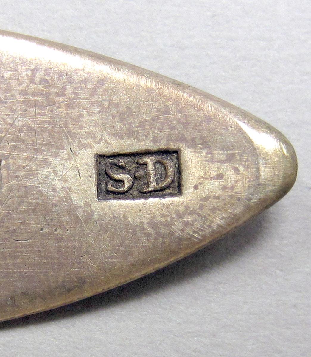1962.0240.189 teaspoon mark